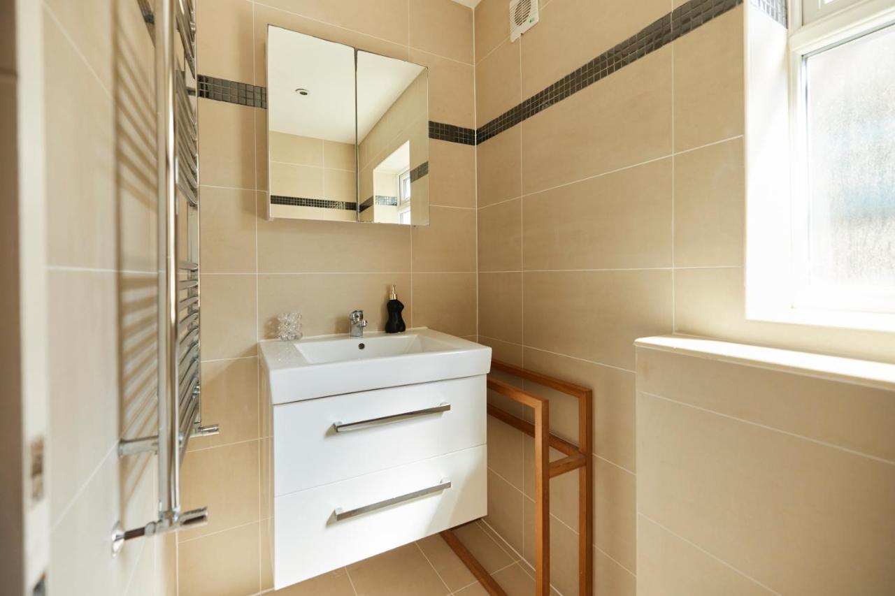 The Kilburn Crib - Stunning 3Bdr Flat Apartment London Ngoại thất bức ảnh